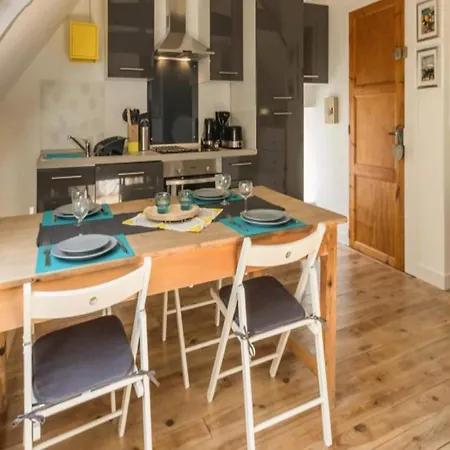 Cosy In With A Terrace Apartment
