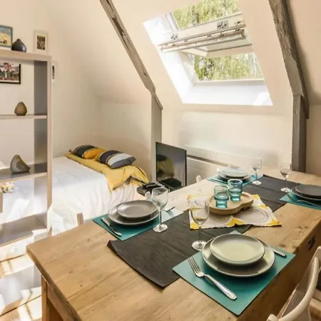 Cosy In With A Terrace Apartment *